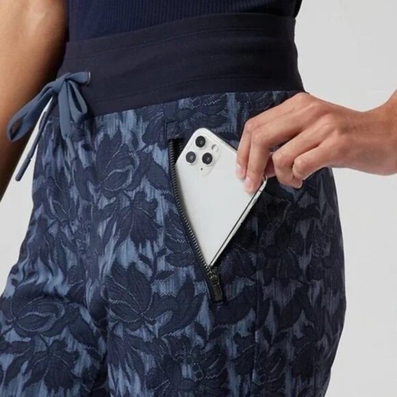 Athleta Women Jogger Trekke North Size 8 Blue Floral Drawstring Mid-Rise Stretch - Picture 3 of 14